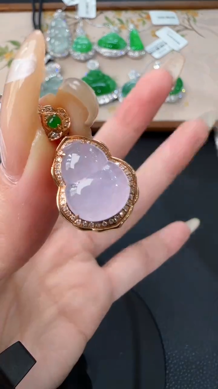 【闪购商品】翡翠吊坠(不含链)18K金镶嵌19