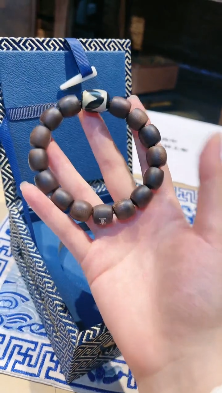 【闪购商品】沉香木手串11 越南家族白奇野生全沉高油沉香