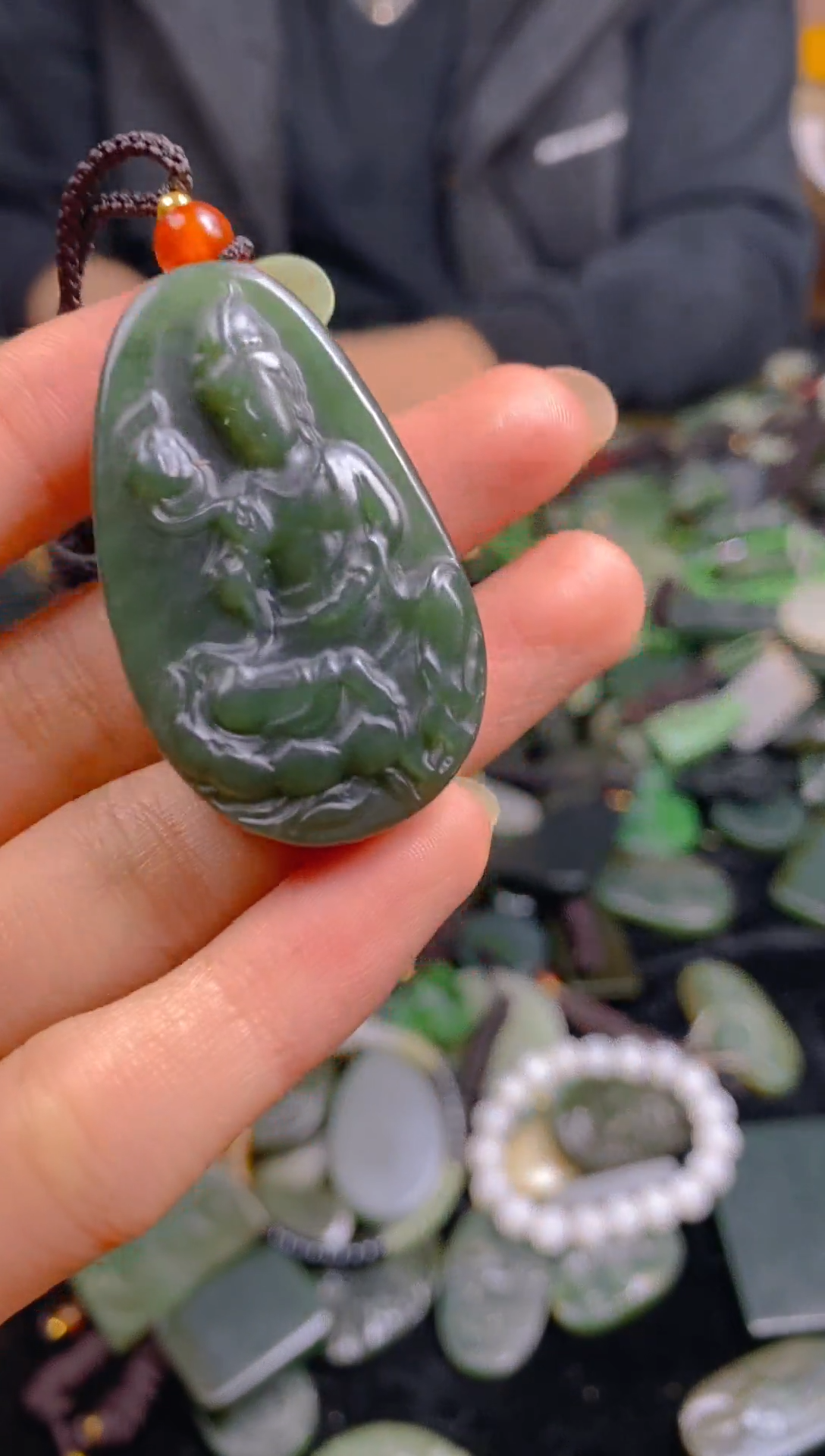 颈饰未镶嵌和田玉1