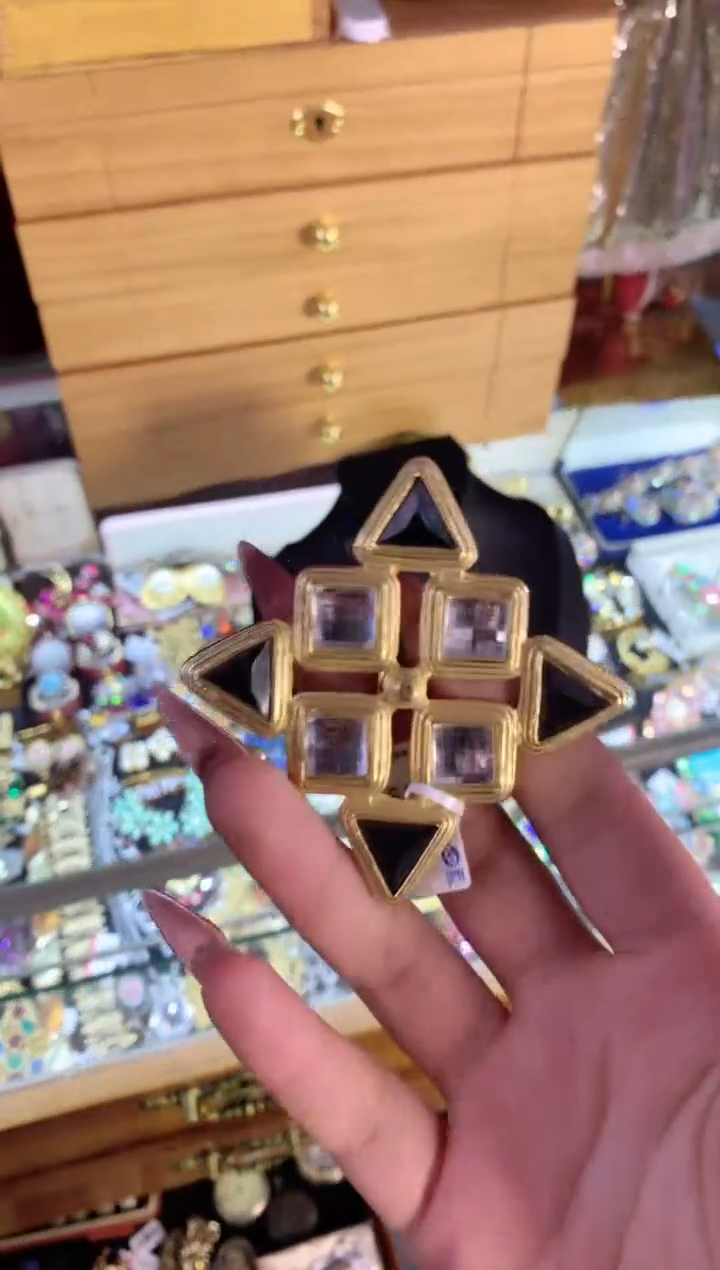 【闪购商品】瓷片楚楚中古珠宝甄选不退换