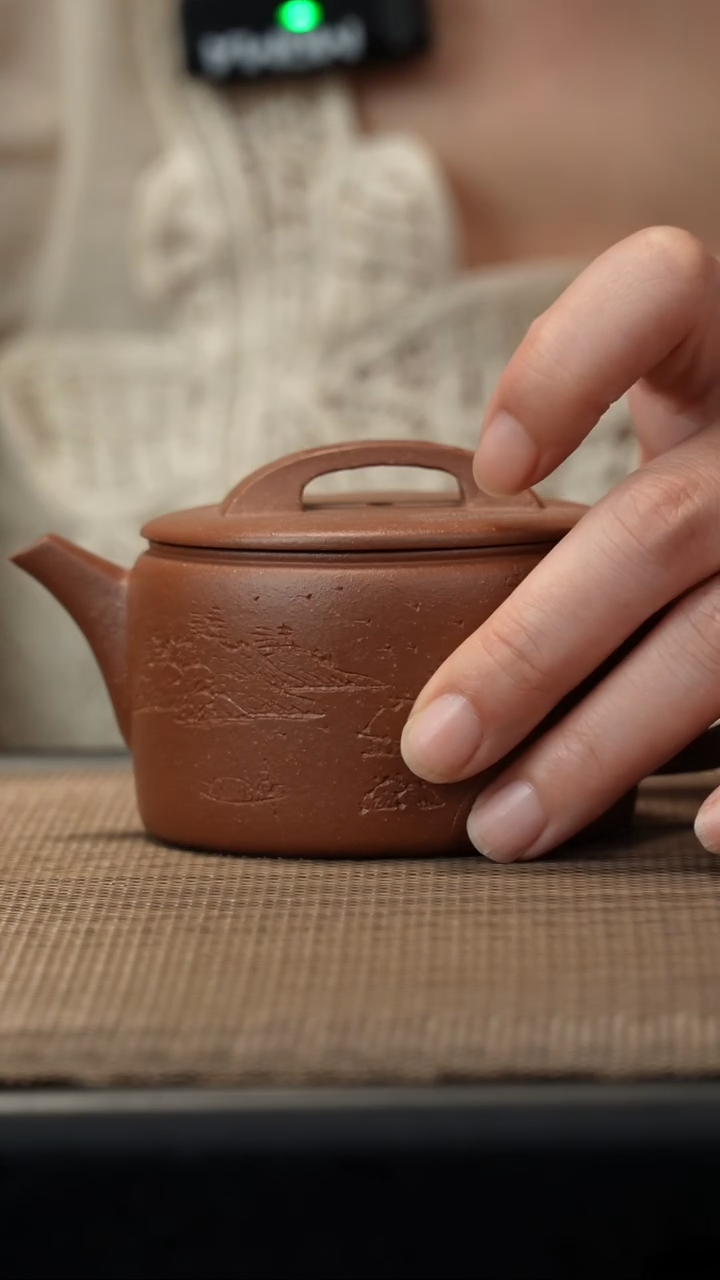 茶壶紫砂黄降坡刻绘汉瓦