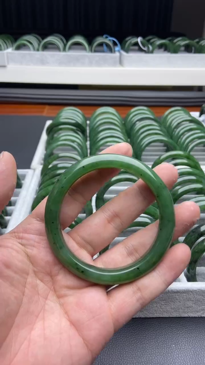 未镶嵌手镯和田玉（碧玉）16-60.9