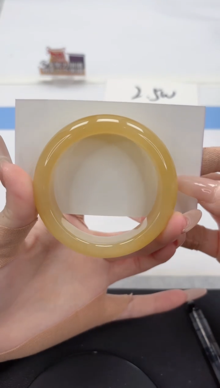 【闪购商品】石英质玉手镯未镶嵌A80-54.8