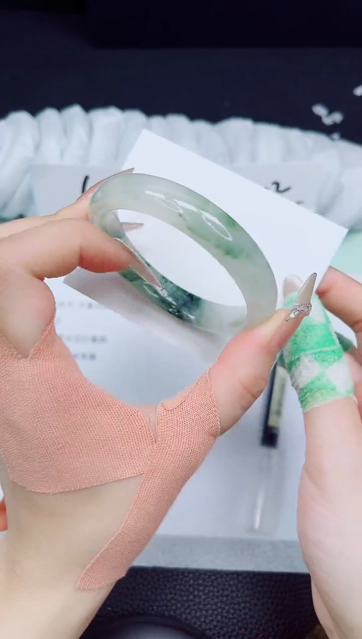 石英质玉未镶嵌手镯125-58