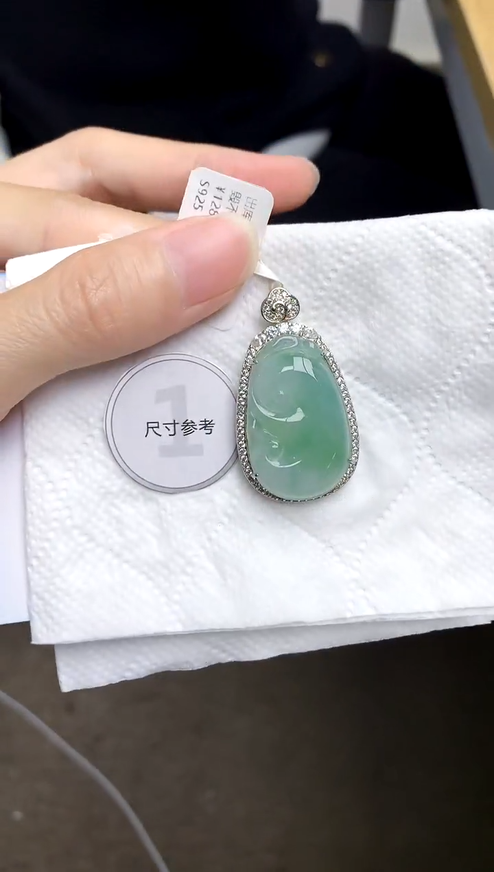 颈饰银S925镶嵌翡翠天然A货翡翠
