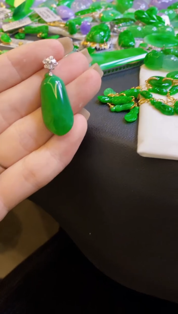 【闪购商品】定制翡翠18K金镶嵌瓜
