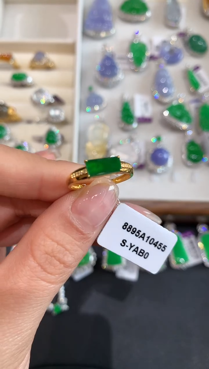 【闪购商品】翡翠戒指18K金镶嵌4231  多样性发其一