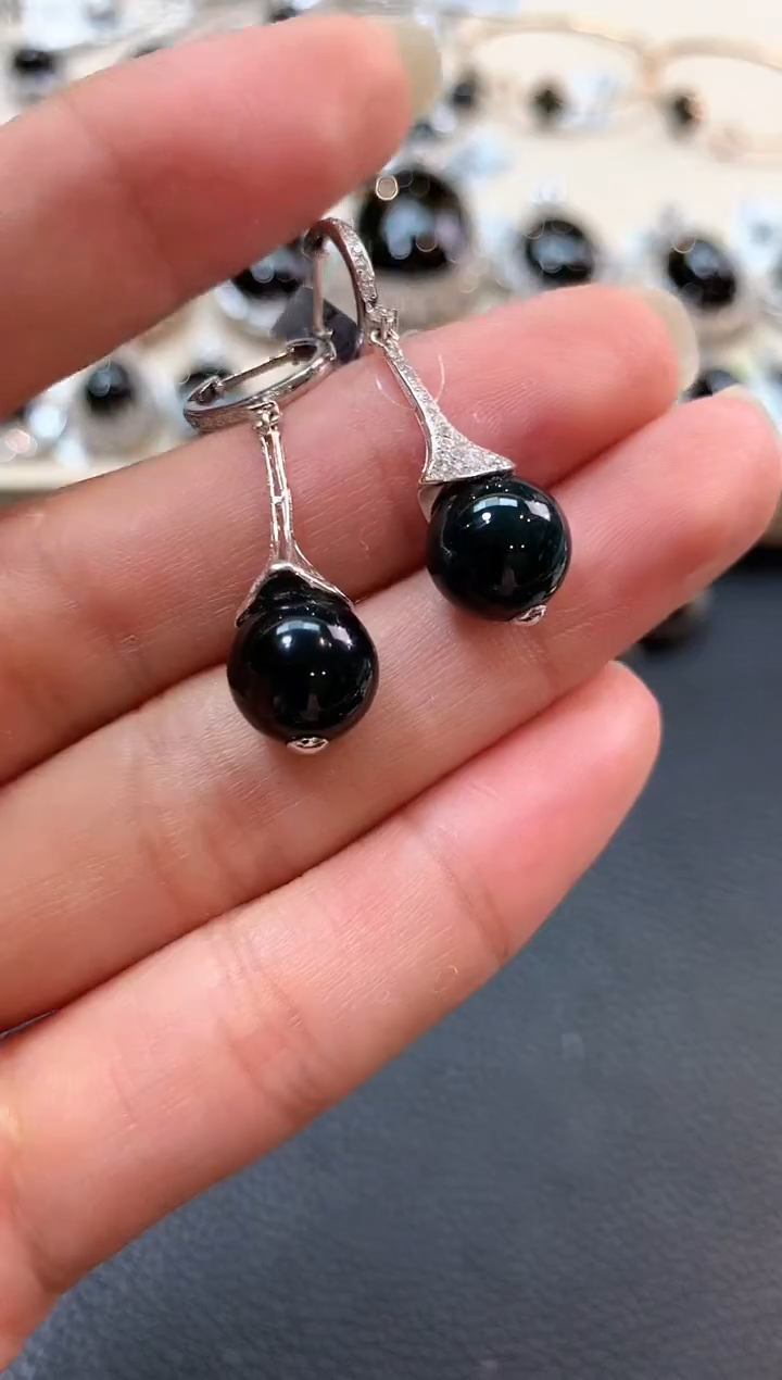 翡翠18K金镶嵌耳饰m62   