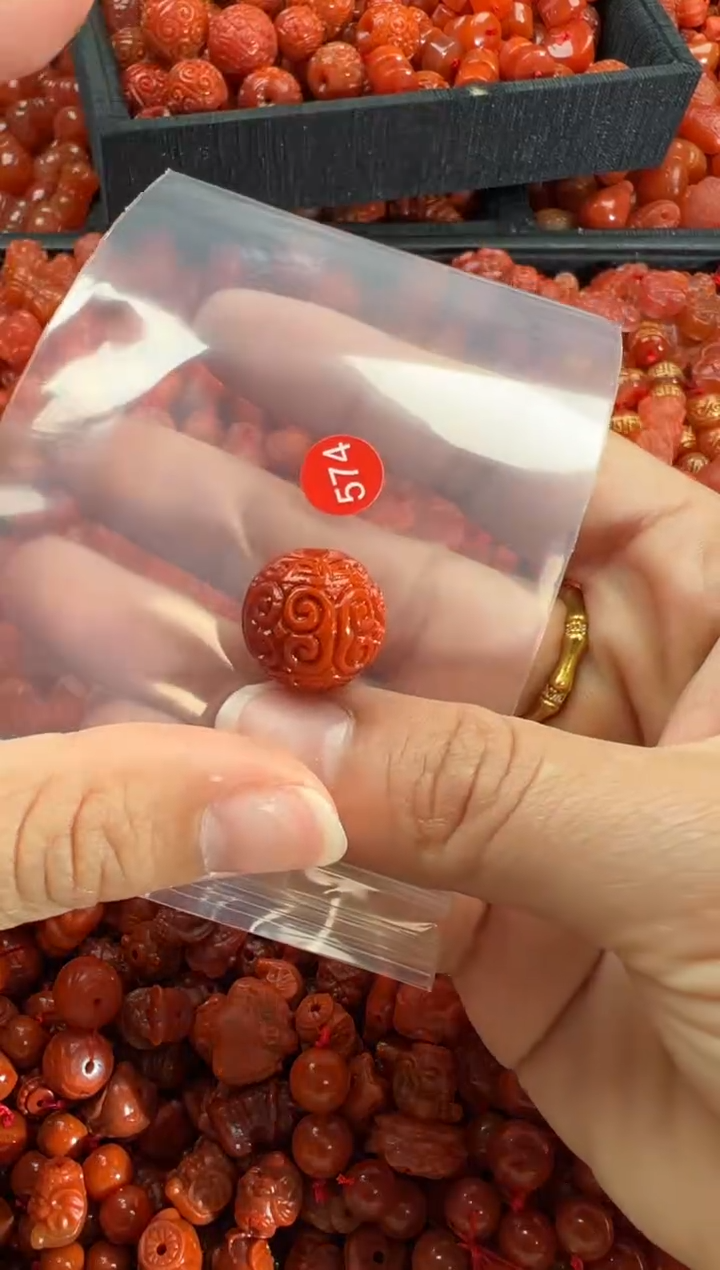 【闪购商品】南红玛瑙颈饰未镶嵌1