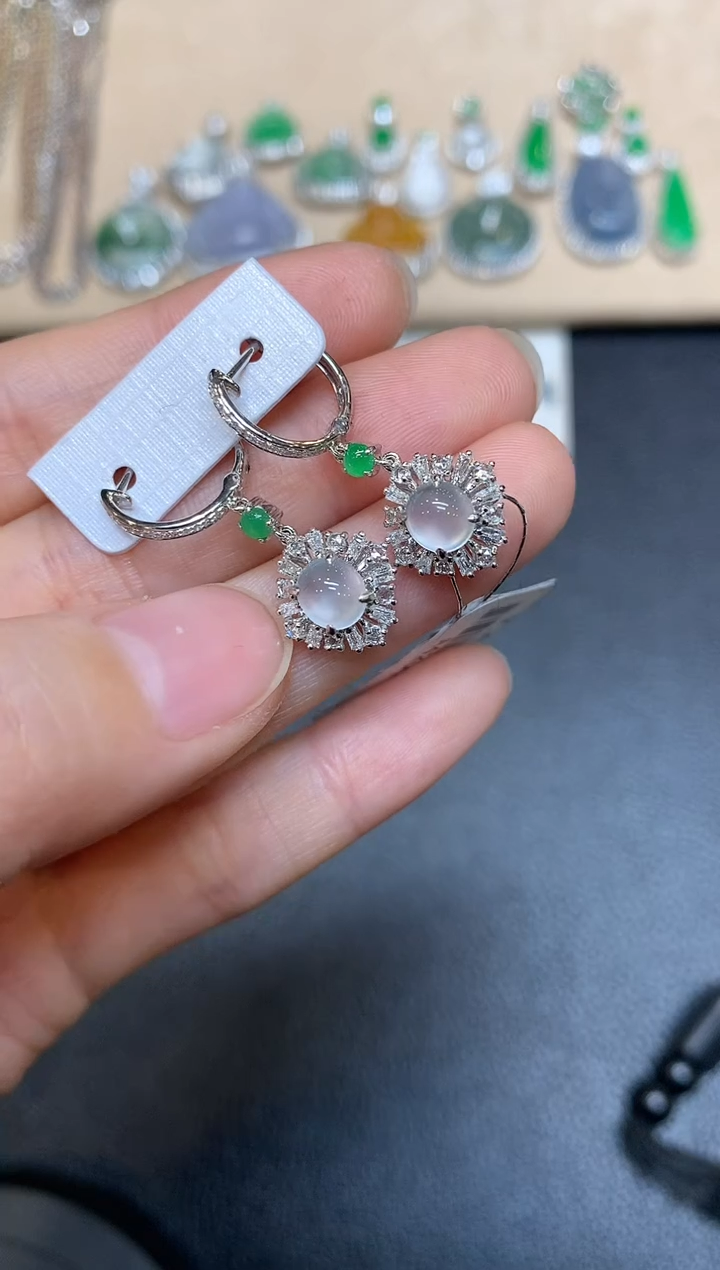 【闪购商品】翡翠耳饰18K金镶嵌【无服务费