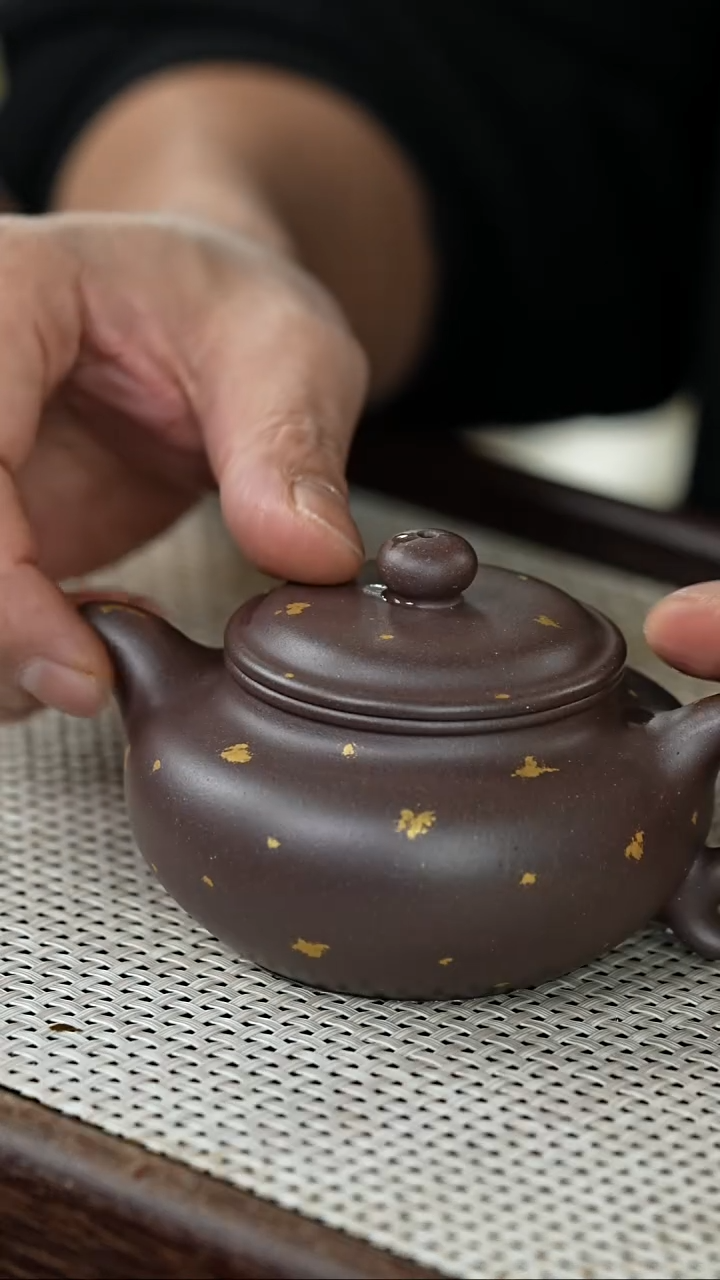 【闪购商品】紫砂茶壶@@AJ7379魏茂金小仿古洒金