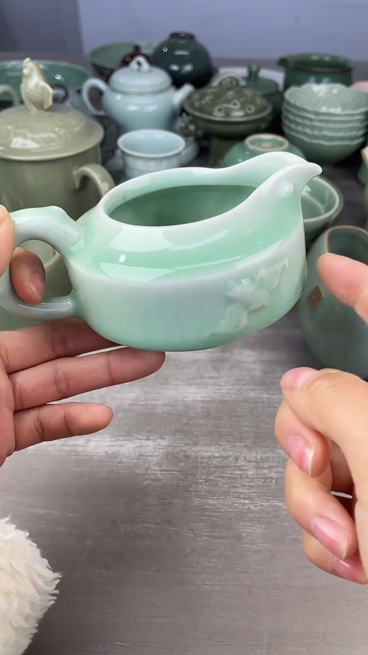 青瓷仓储清仓福利微瑕