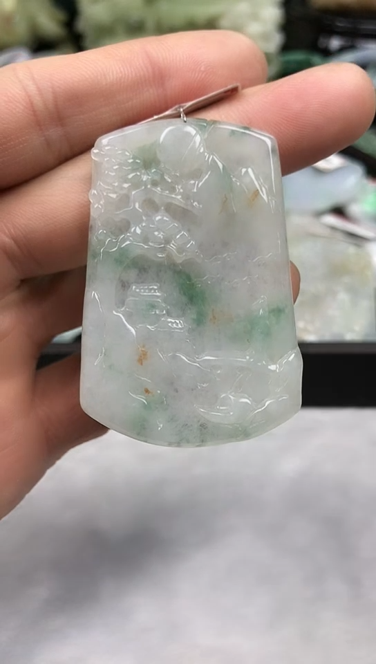 【闪购商品】翡翠吊坠(赠链)未镶嵌山水牌