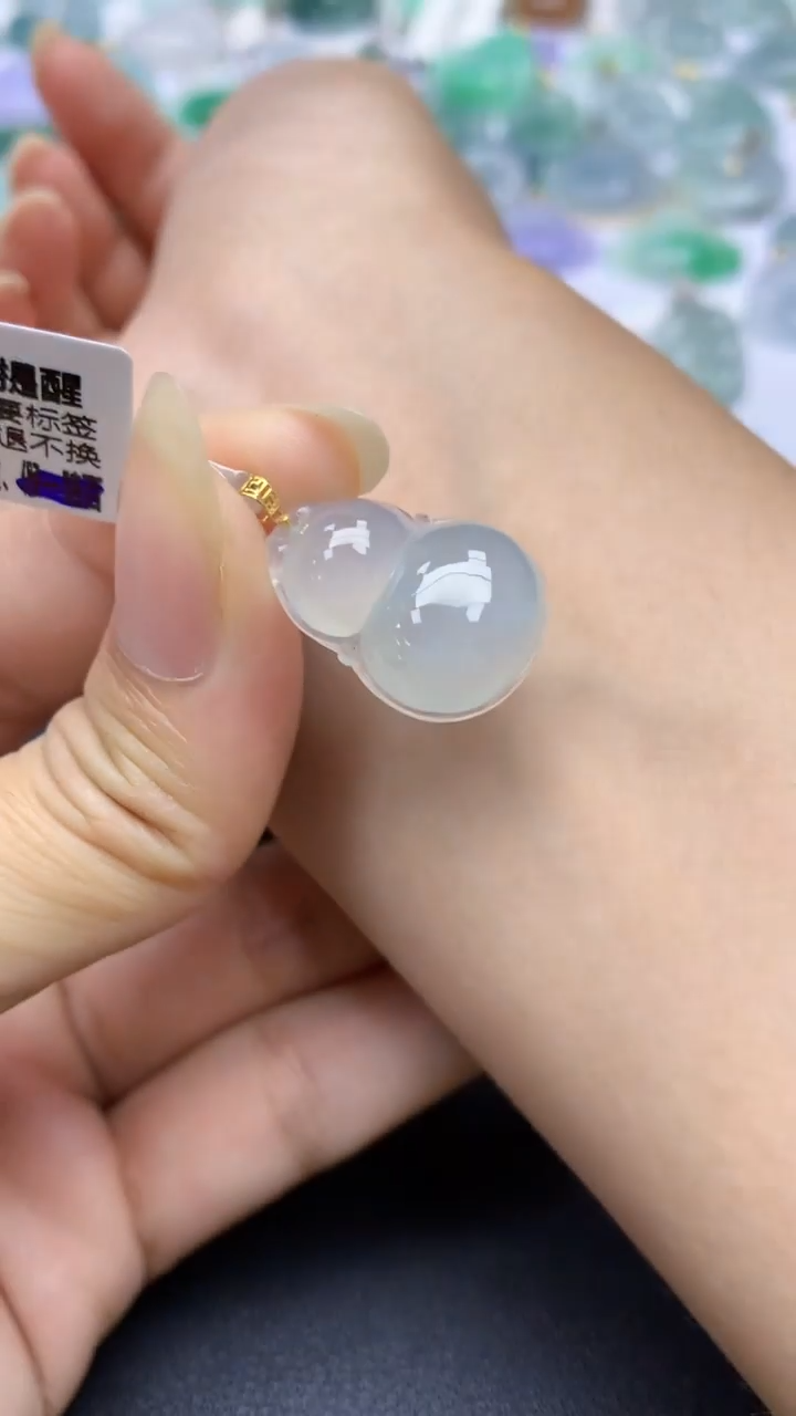 颈饰18K金镶嵌翡翠天然缅甸a货翡翠百元以上9元证书费自理