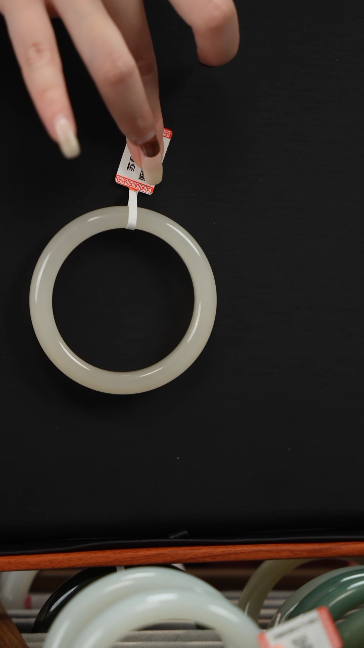 【闪购商品】和田玉手镯未镶嵌藕粉美人条53.7