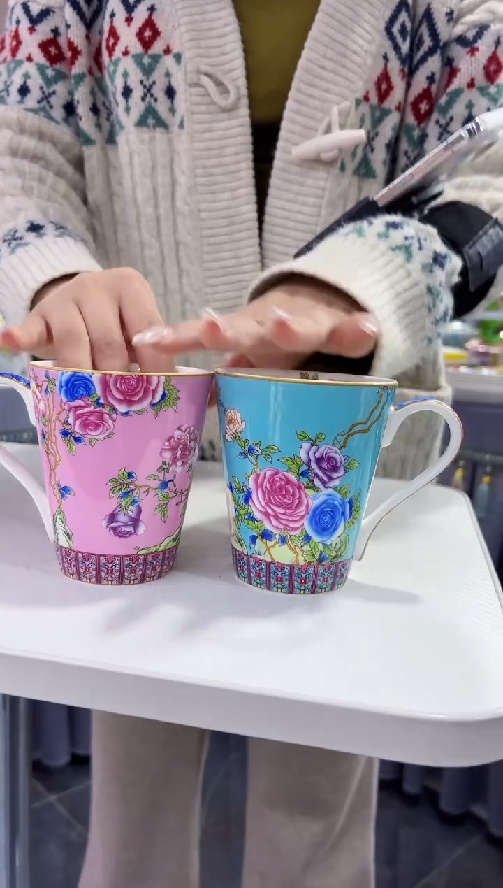 珐琅牡丹花卉水杯2只装景德镇      