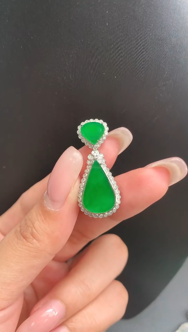 【闪购商品】翡翠颈饰18K金镶嵌水滴1583