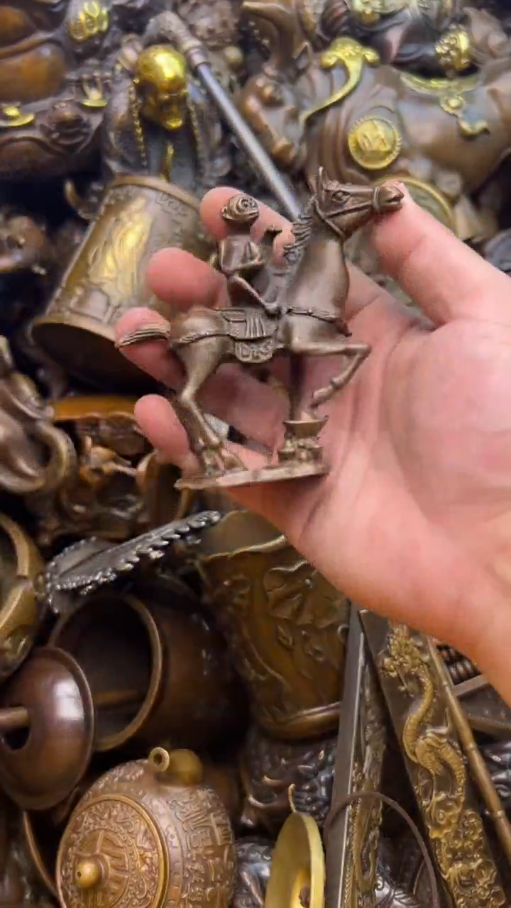 精美铜器，点击下单