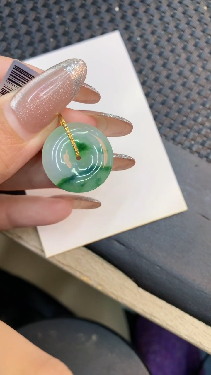 颈饰18K金镶嵌翡翠1