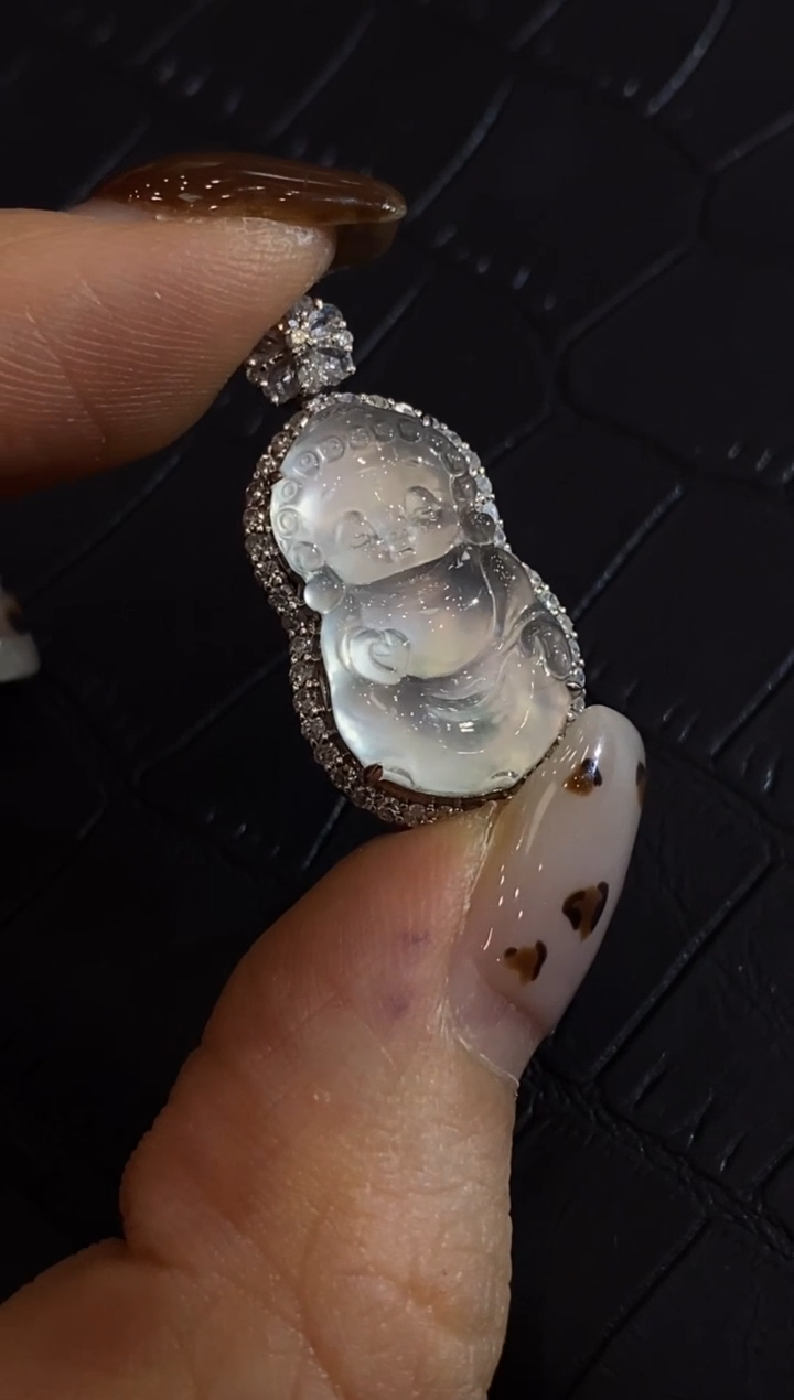 颈饰18K金镶嵌翡翠收到货48小时鉴赏期（超时不退不换）