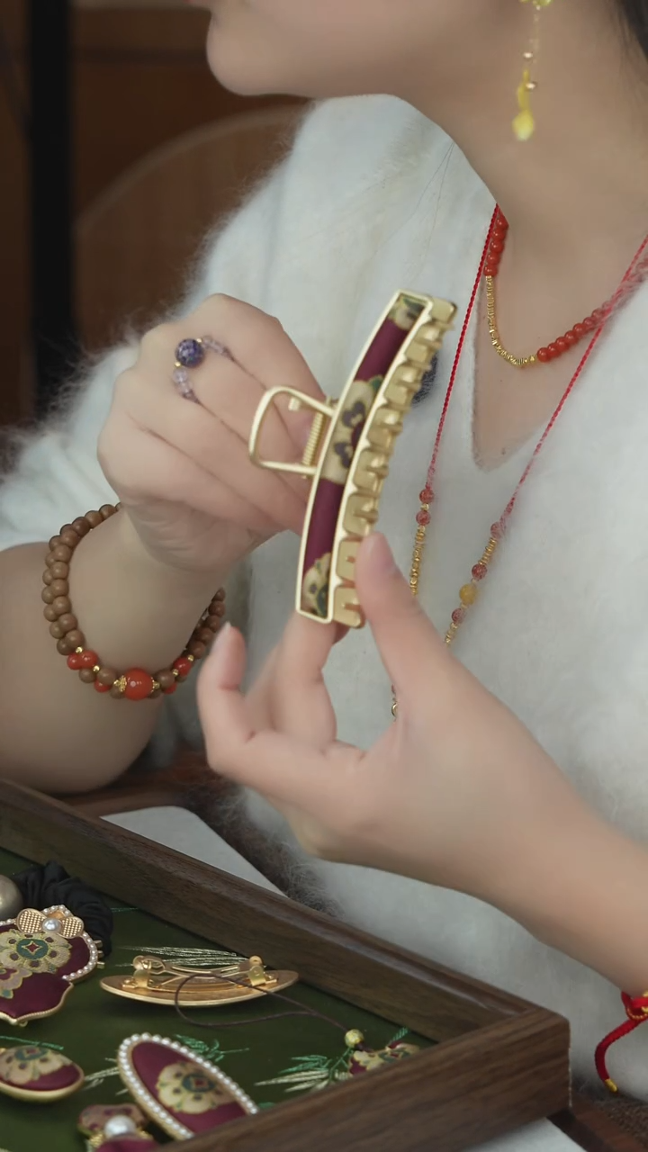 刺绣刺绣刺绣闪购纯手工非遗国风饰品