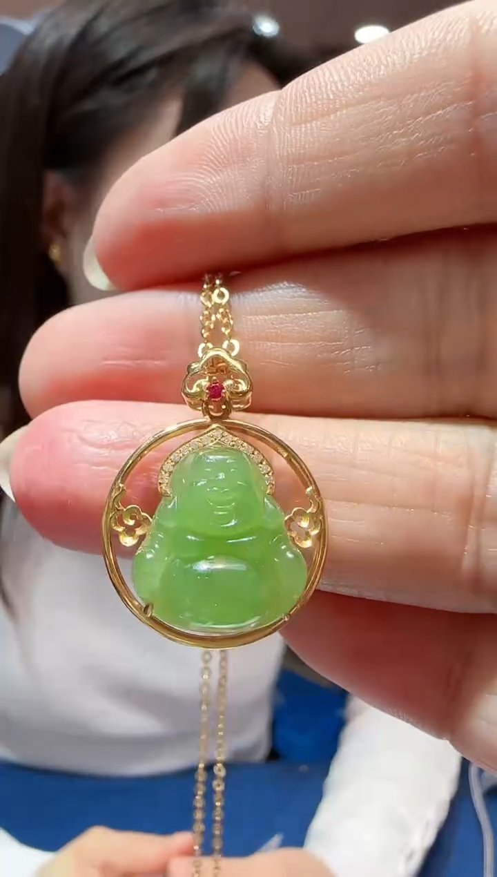 【闪购商品】和田玉吊坠18K金镶嵌苹果绿佛HNZ2778