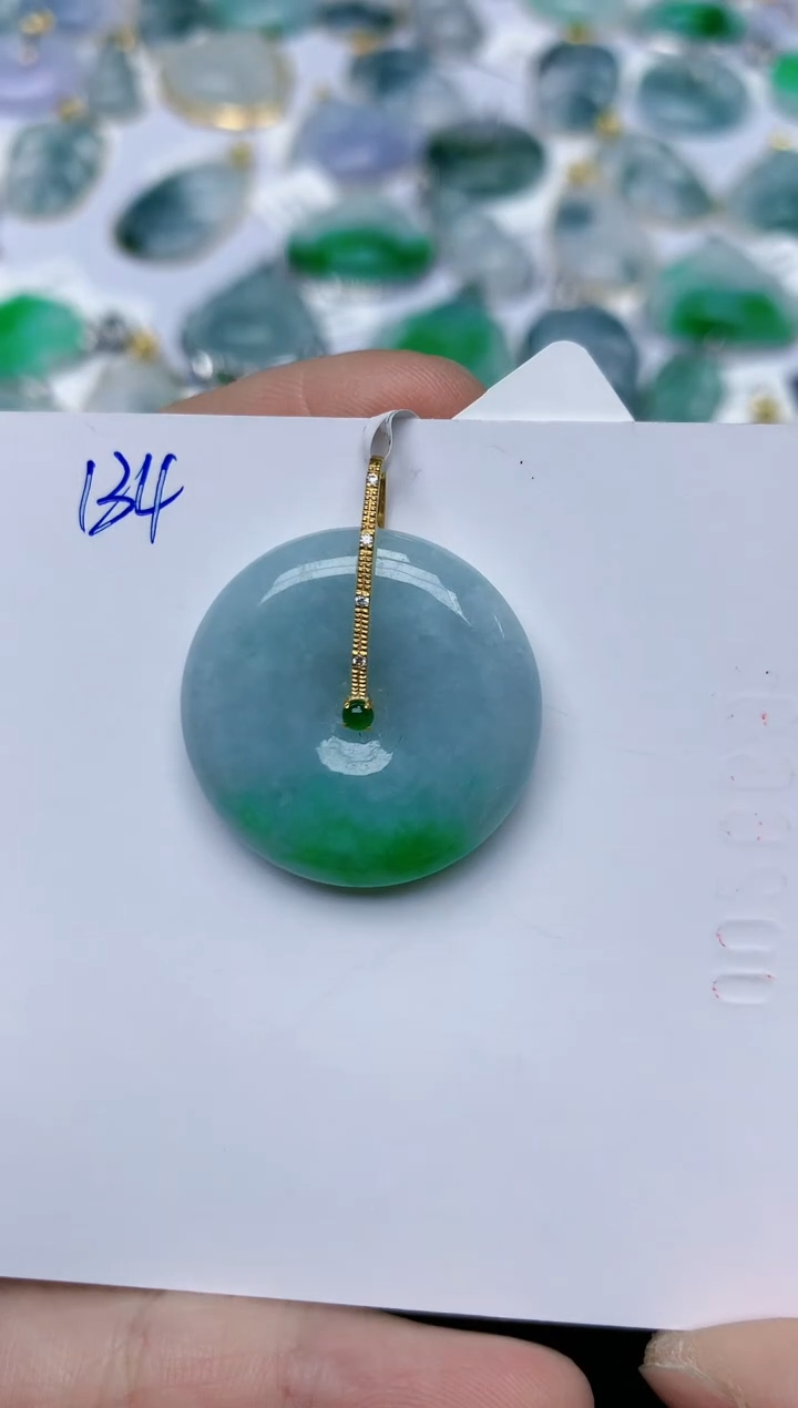 【闪购商品】翡翠颈饰18K金镶嵌134天然翡翠A货    