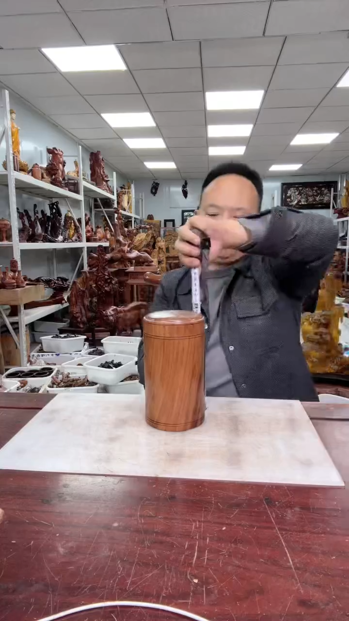 【闪购商品】花梨木类木雕工艺品8888888