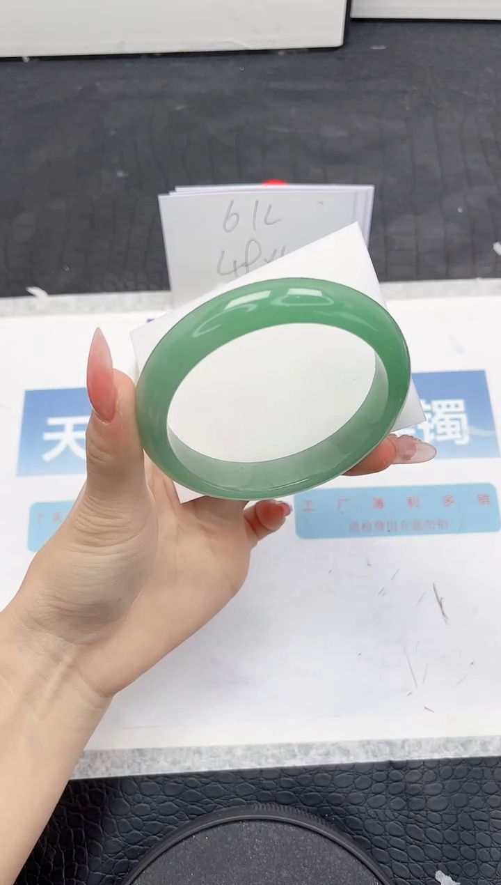 【闪购商品】石英质玉手镯未镶嵌223-62.2