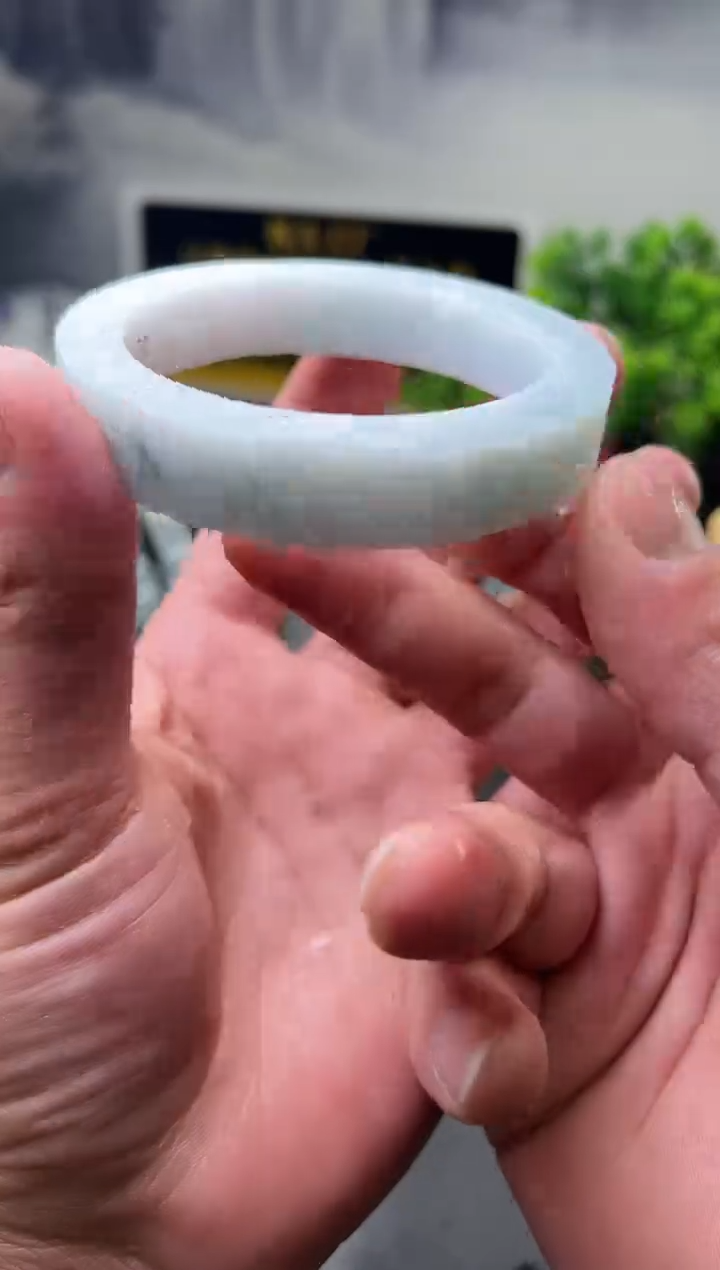 【闪购商品】定制翡翠手镯未镶嵌不退换