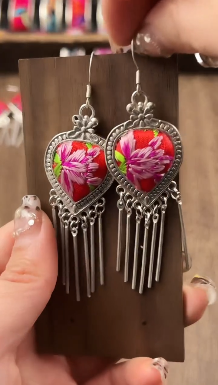 【闪购商品】织绣民族风老绣饰品459