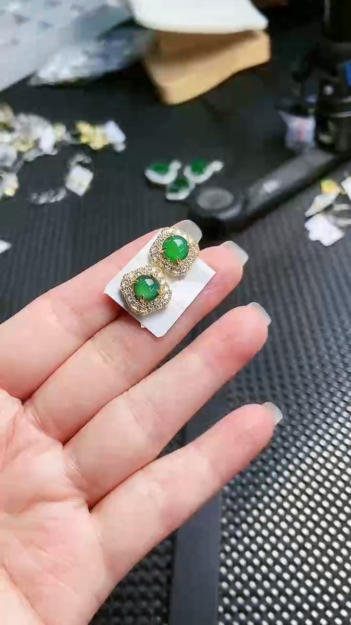 【闪购商品】翡翠耳饰未镶嵌1111111111