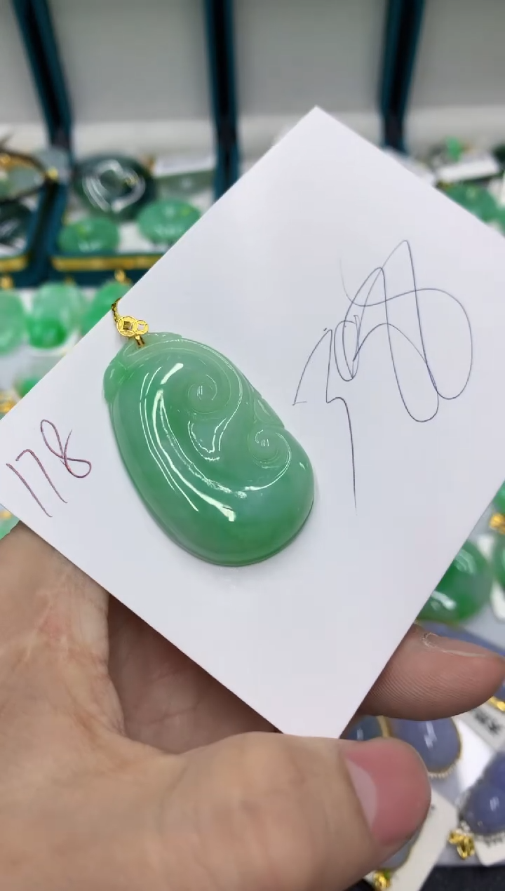 【闪购商品】翡翠颈饰18K金镶嵌号链接11111