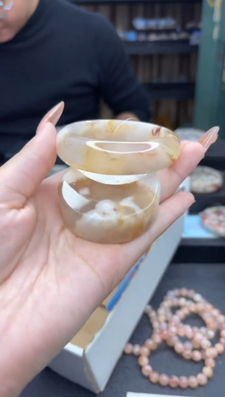 【闪购商品】石英质玉手镯未镶嵌196（54圈赠送镯心）