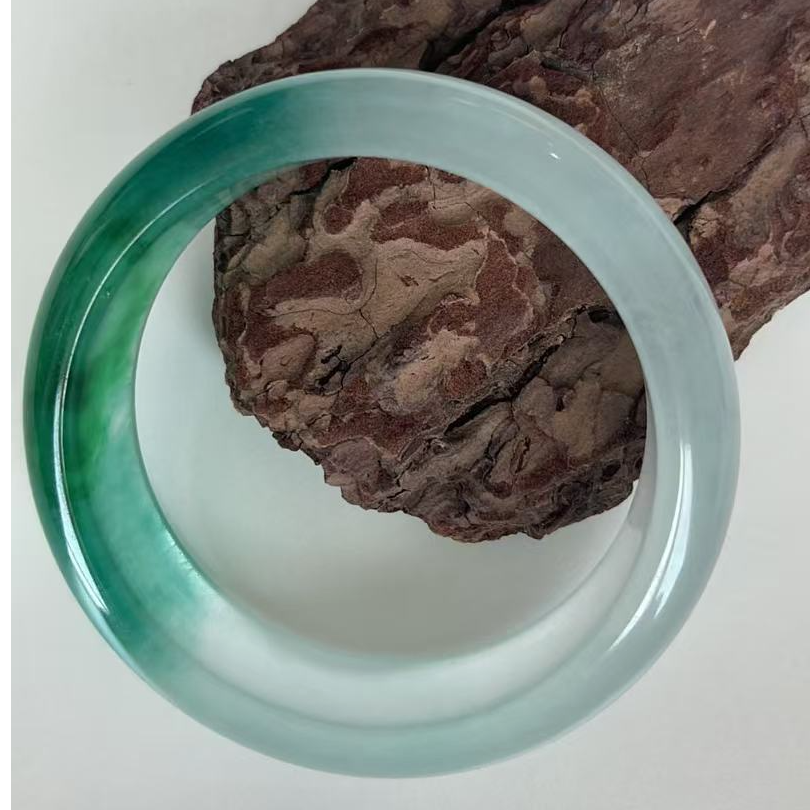 典藏品 半山水手镯