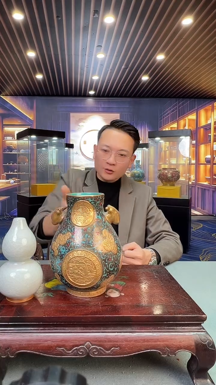 经典款景德镇陶瓷瓶05