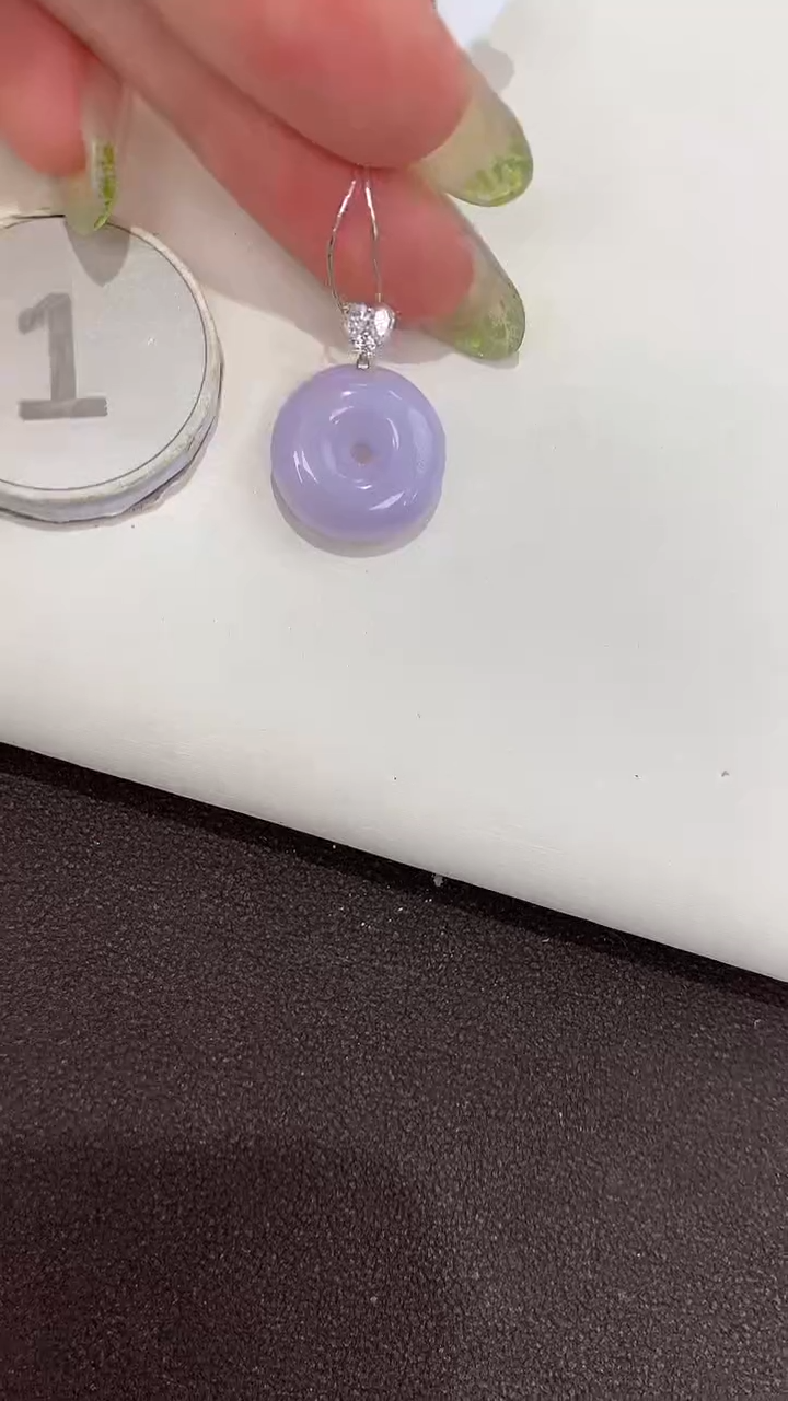 颈饰18K金镶嵌翡翠天然缅甸a货翡翠
