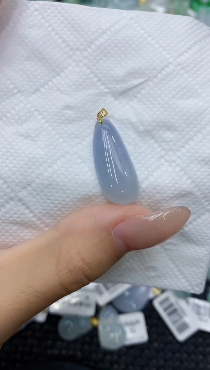 翡翠18K金镶嵌颈饰111111111111