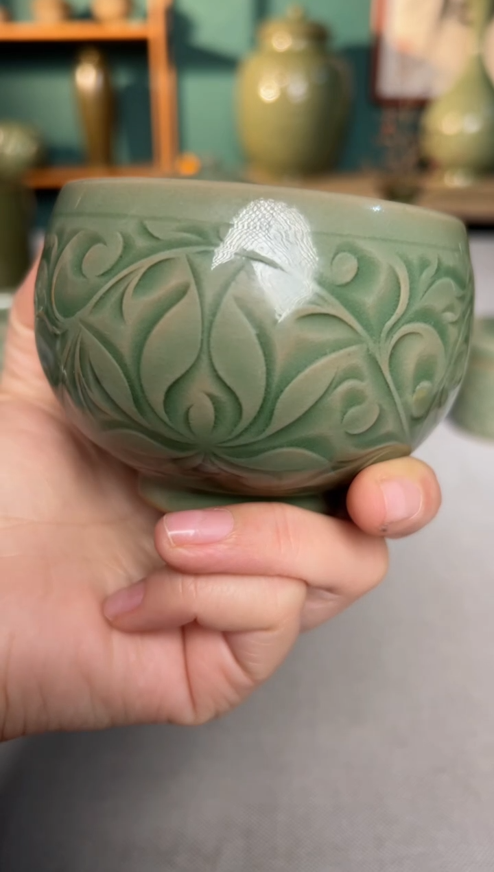 【闪购商品】其他耀州窑纯手工秘色缠枝莲罗汉杯