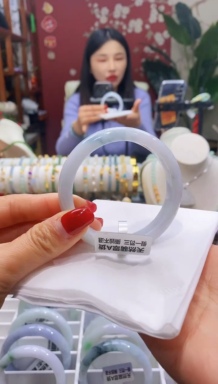 【闪购商品】翡翠手镯未镶嵌12显白56.3/12.1*7.3