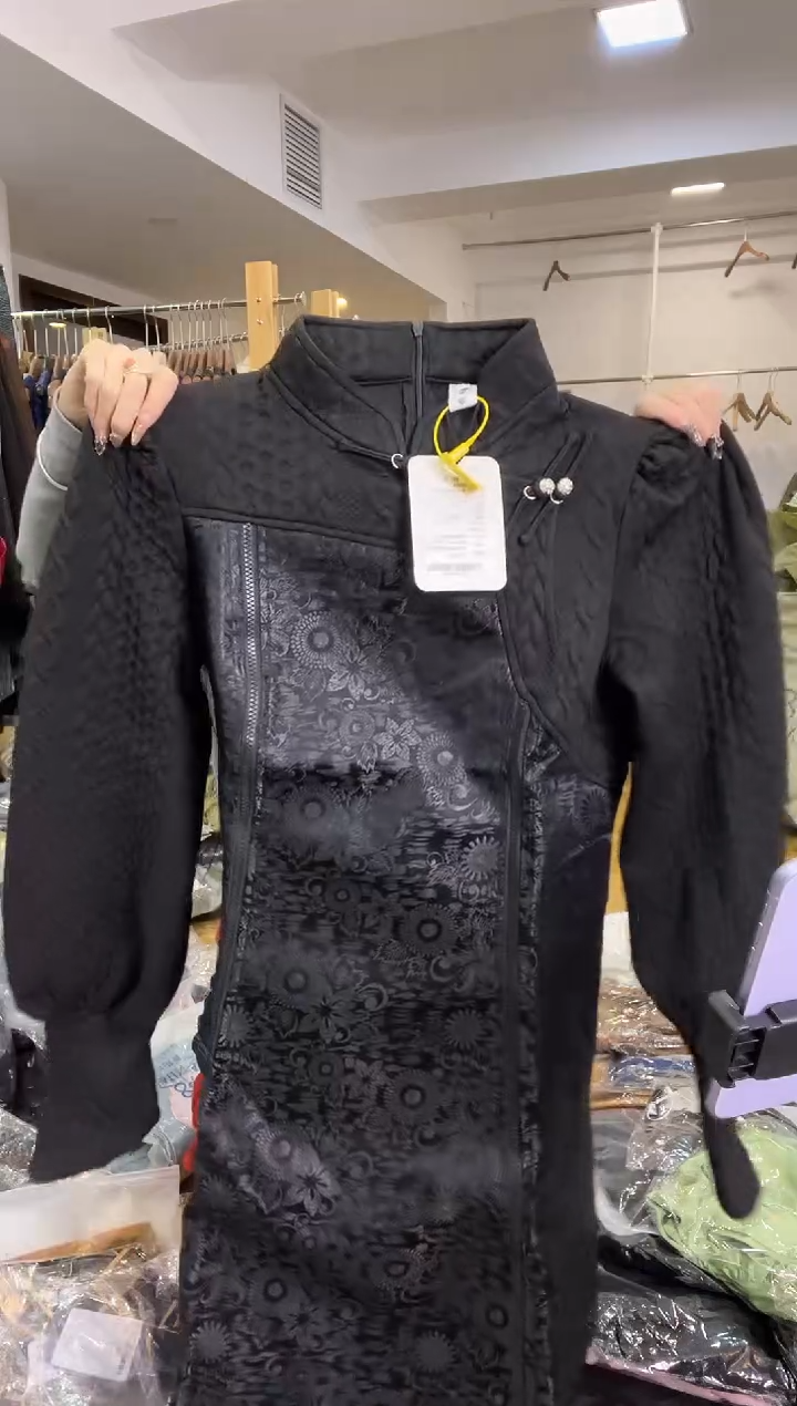 卫衣裙       XL码      115-125斤