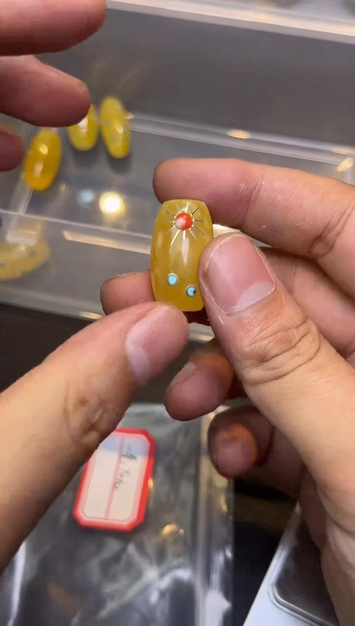 【闪购商品】蜜蜡吊坠(不含链)未镶嵌4.8克天天吊坠多样性发其一
