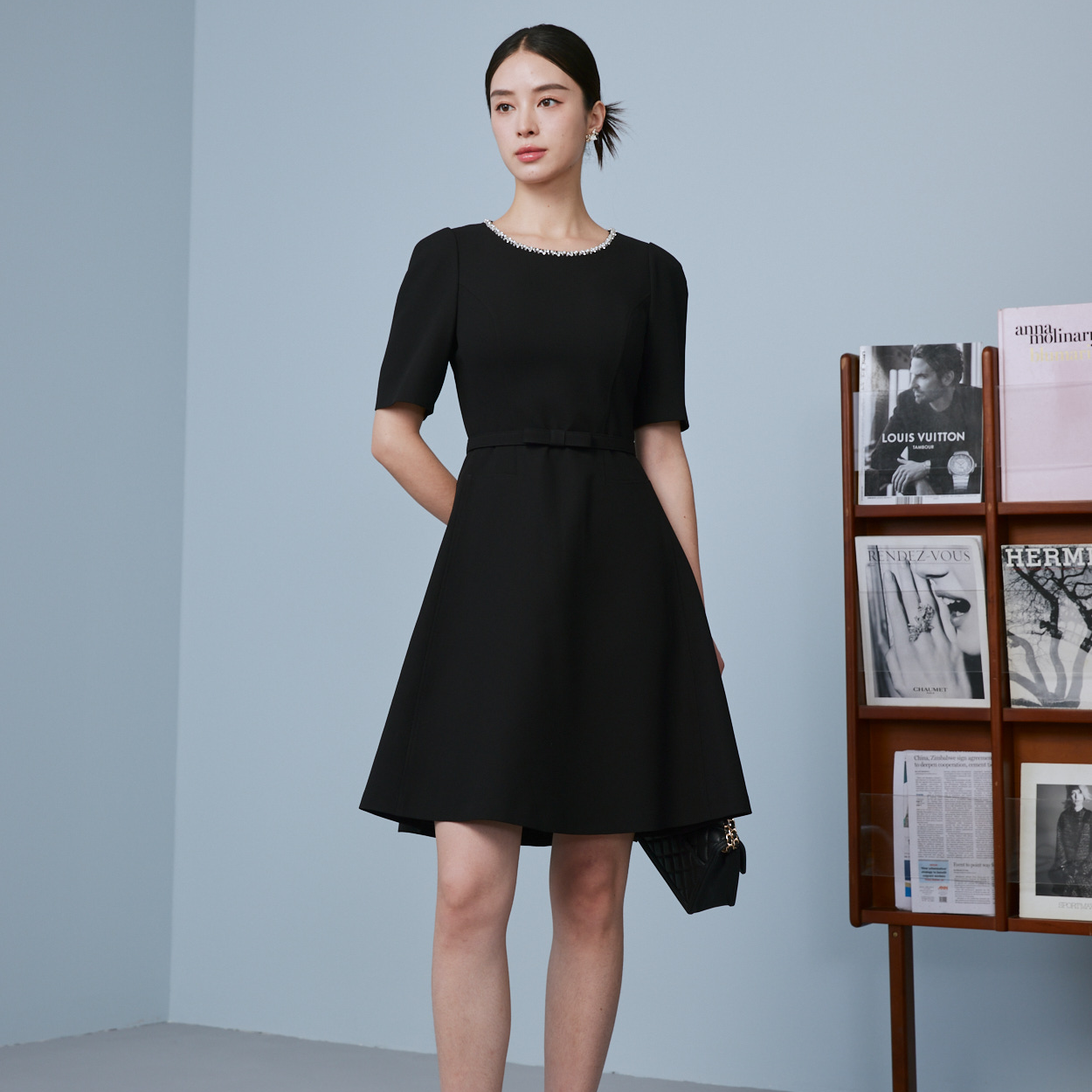 2025年早春百搭显瘦高级黑色赫本收腰小黑裙精致-MOGA01WOP024B11