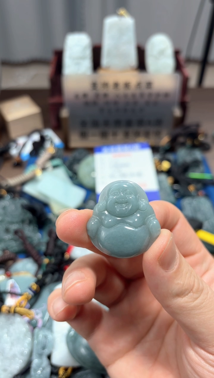 翡翠未镶嵌颈饰翡翠 未镶嵌 颈饰