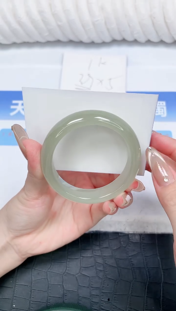 石英质玉手镯未镶嵌21-56.5