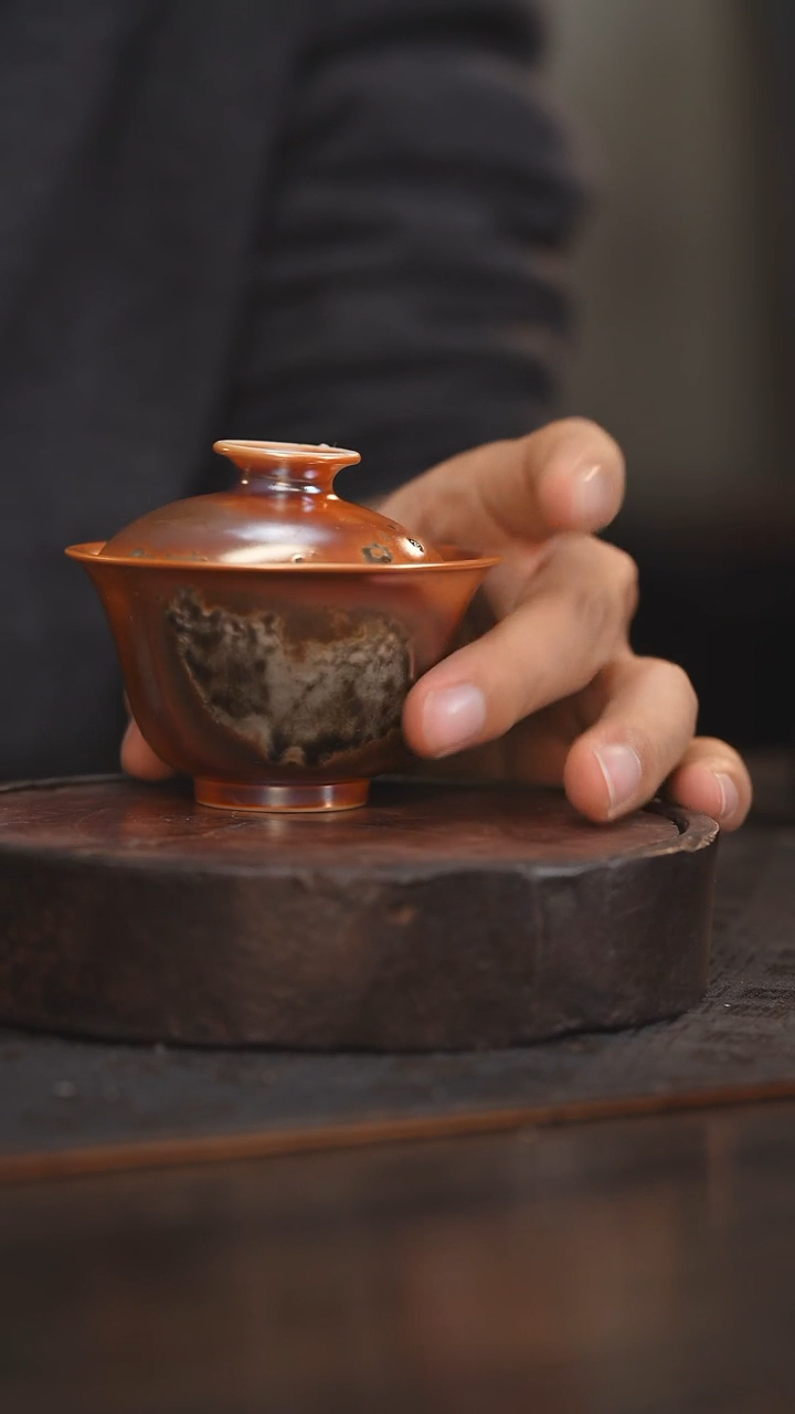 【闪购商品】杯48柴房陶瓷丨金红落灰盖碗