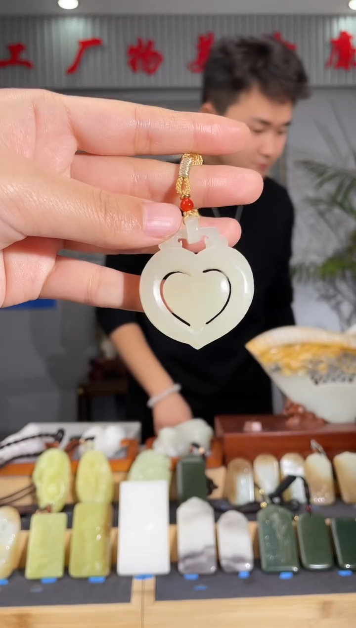 【闪购商品】和田玉颈饰未镶嵌拍一发一 多样性发货