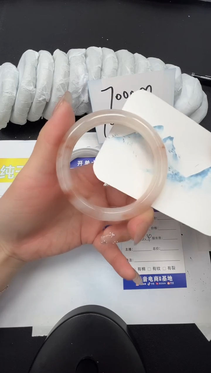 【闪购商品】石英质玉手镯未镶嵌99-56.4