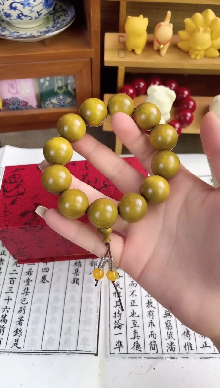 非洲檀香无事牌菩提木质串珠手串/多发性其一/不带盒子