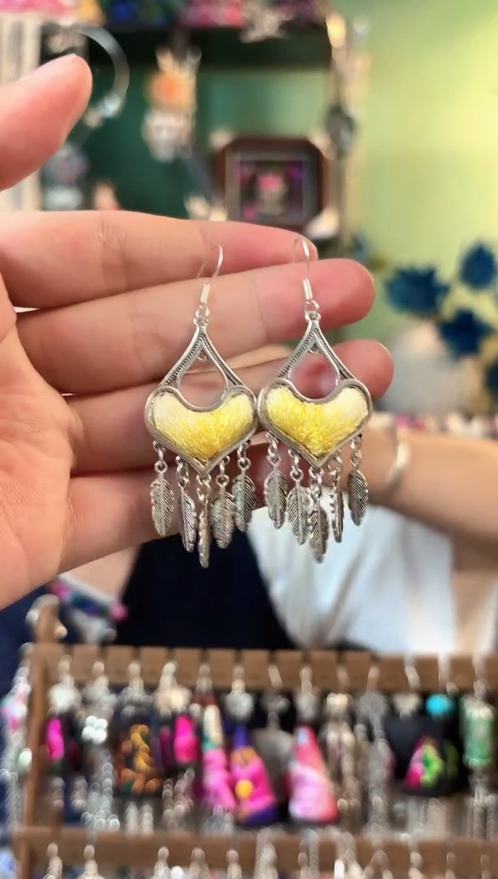 织绣彩云南阁非遗老绣饰品237